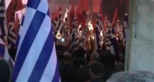 Греческие националисты провели факельное шествие