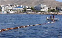 Ущерб от разлива мазута в море в Греции может составить 500 млн евро