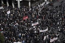 Ваша прибыль - наши мертвые: Греция требует расследования железнодорожной аварии (фото, видео)